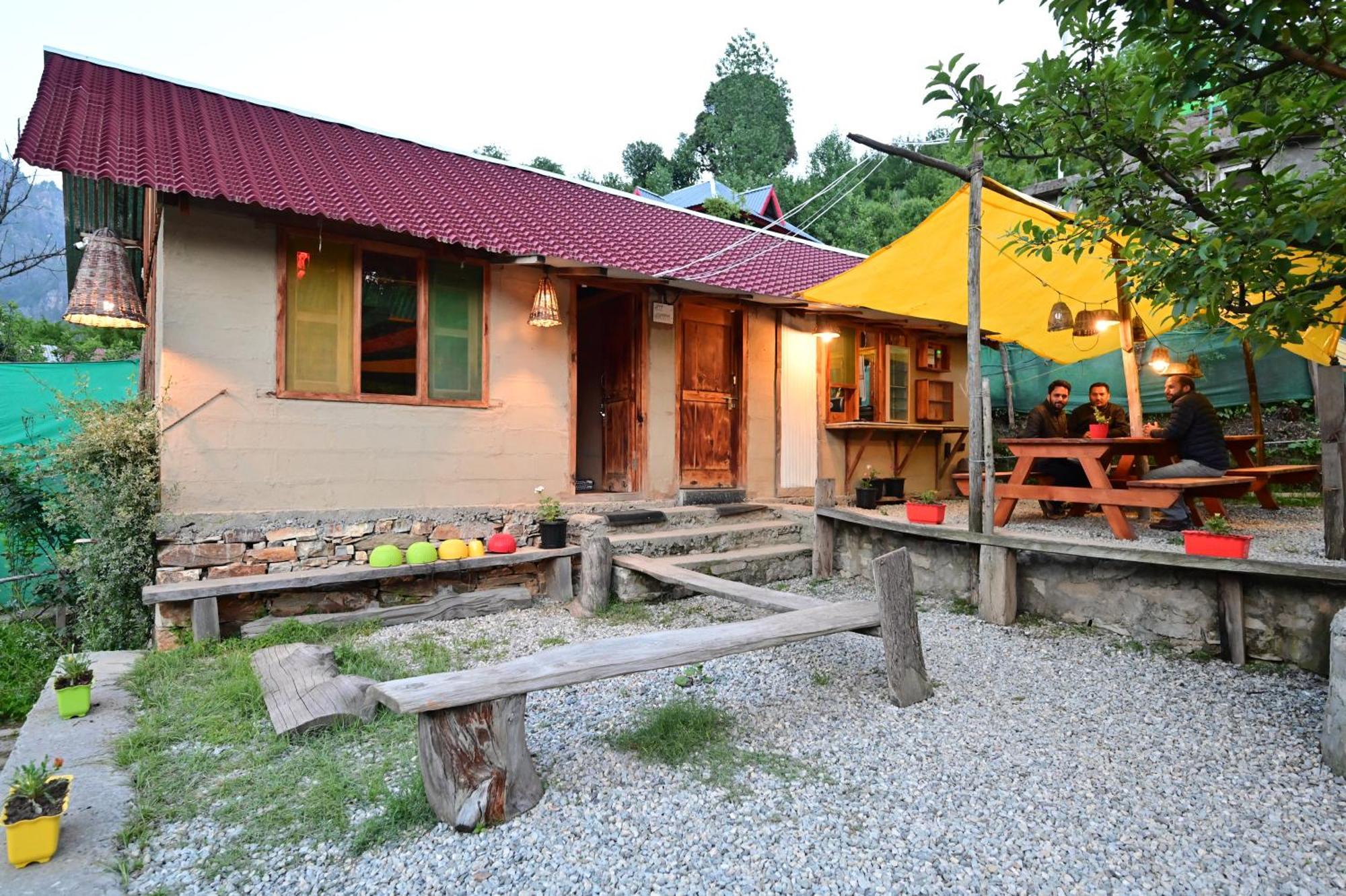 Himalayan Mud Resort كاسول المظهر الخارجي الصورة