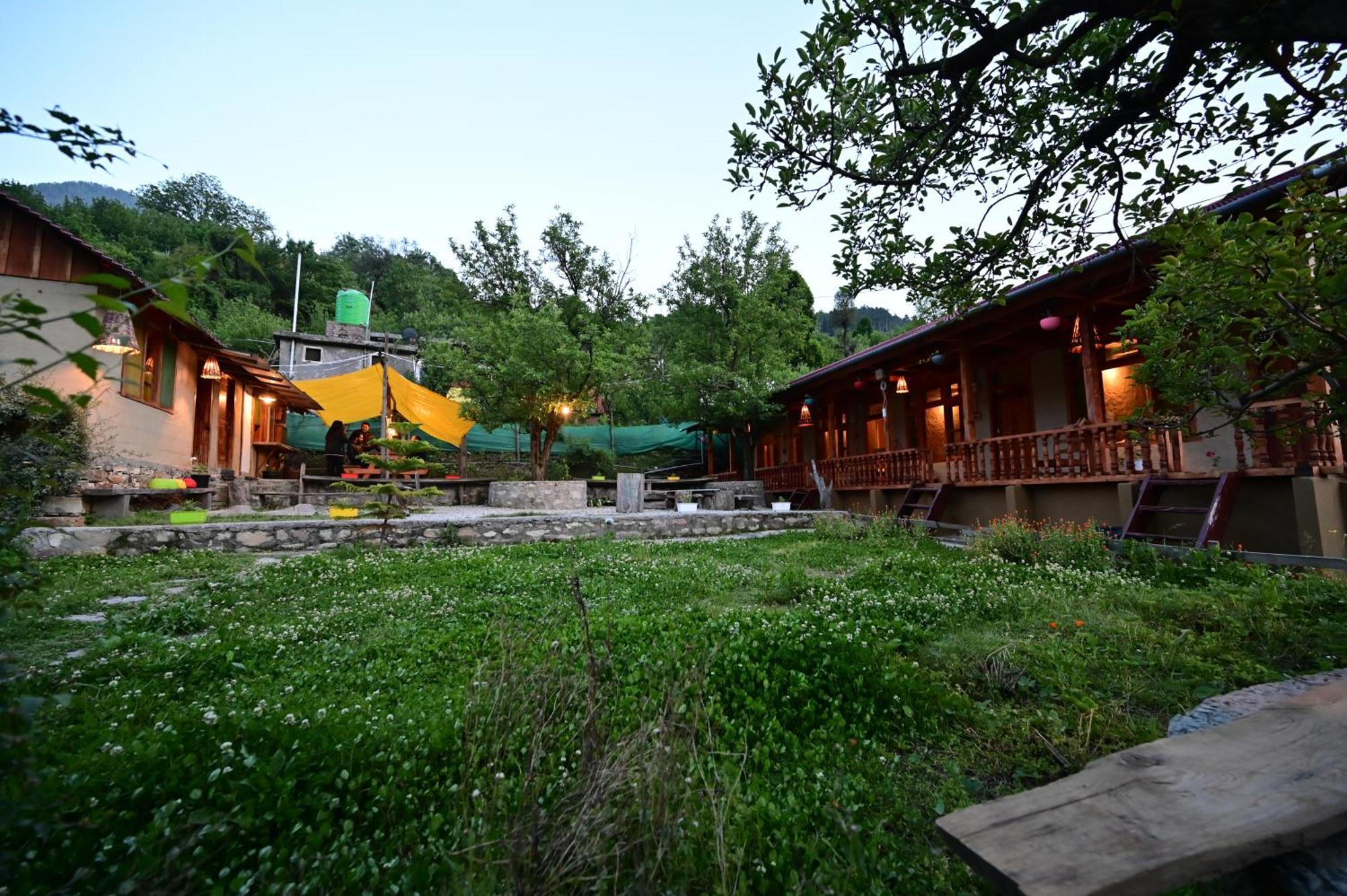 Himalayan Mud Resort كاسول المظهر الخارجي الصورة