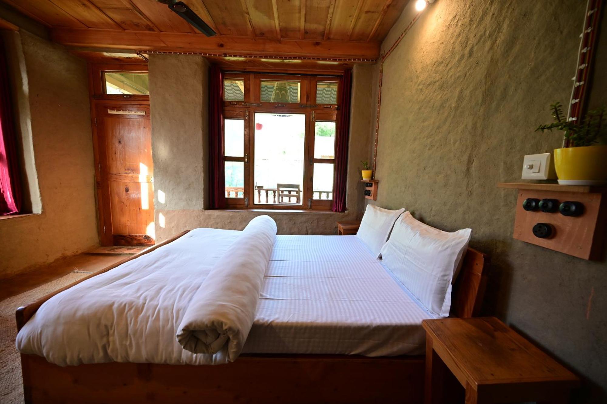 Himalayan Mud Resort كاسول المظهر الخارجي الصورة