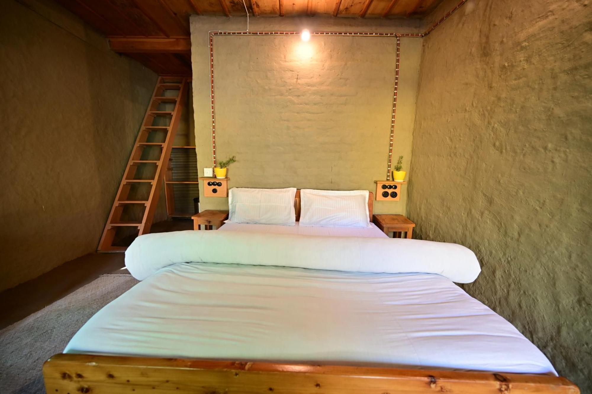 Himalayan Mud Resort كاسول المظهر الخارجي الصورة