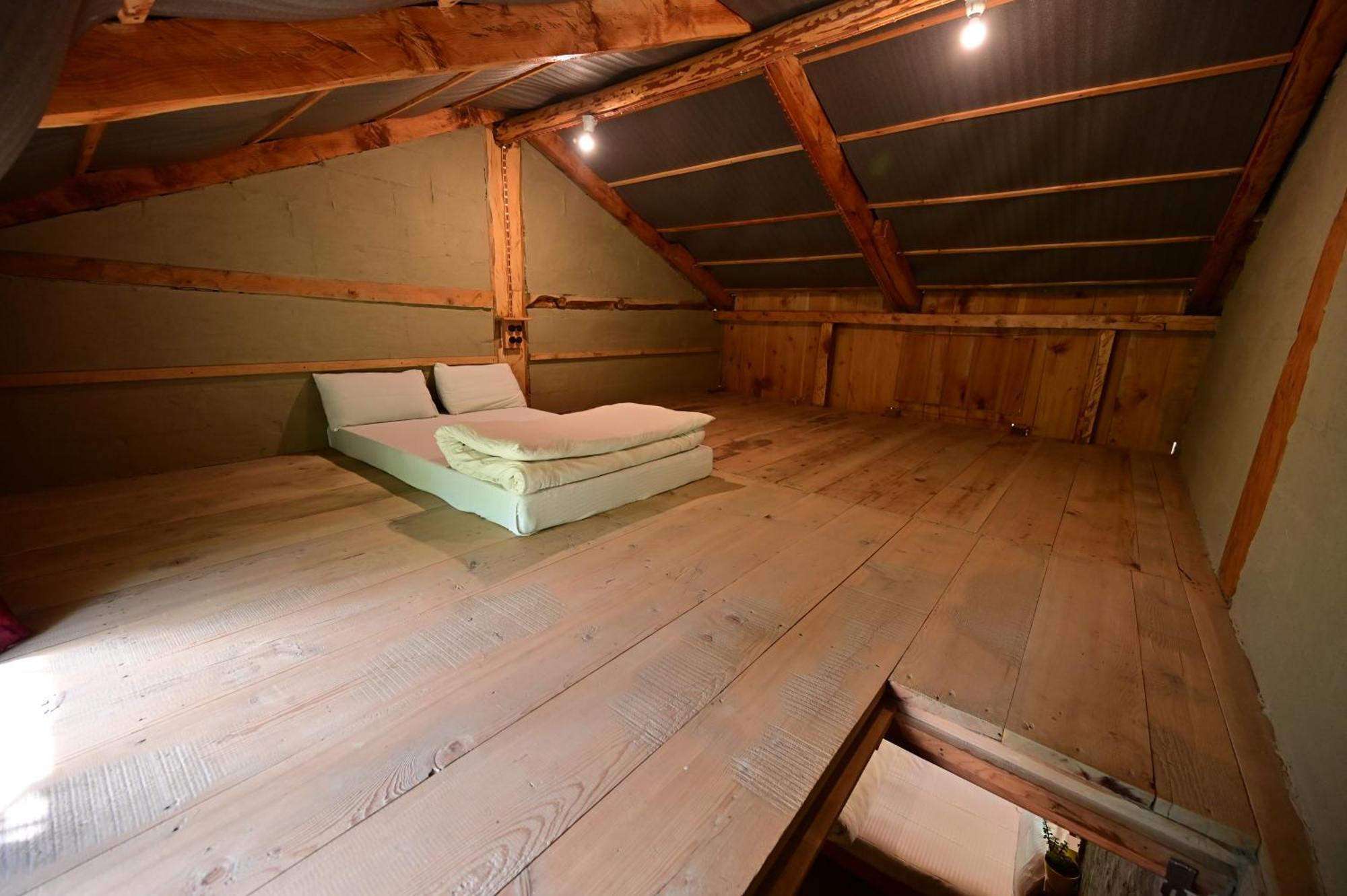 Himalayan Mud Resort كاسول الغرفة الصورة